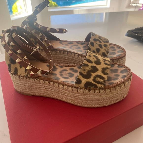 Valentino Garavani wedges espadrilles size 38. Worn one time. True to size - Picture 1 of 5